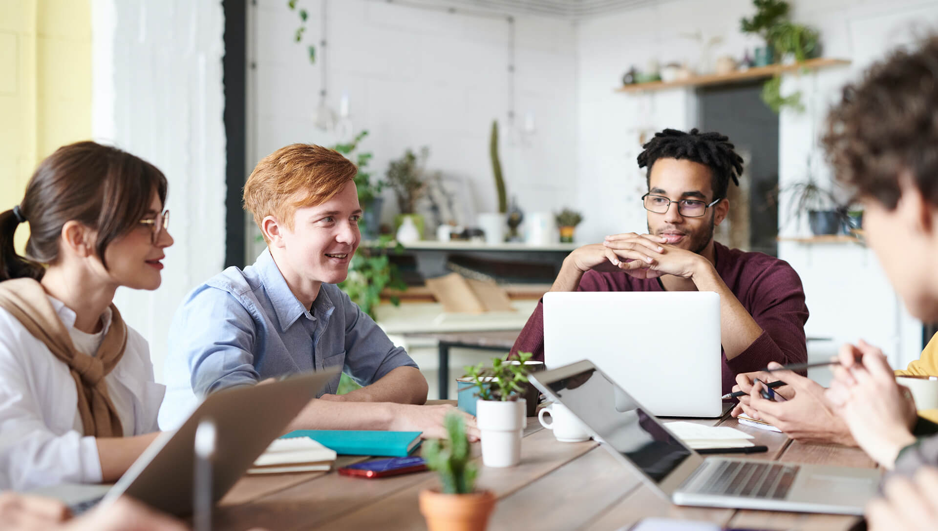 Design-Elemente und Layouts im Kontext von UX/UI Ausbildung