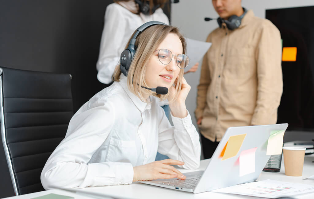 UX/UI Design Ausbildung in Frankfurt und online – Lehrkräfte im Unterricht